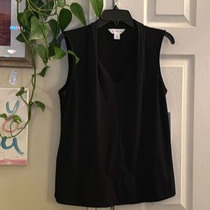 LIZ CLAIBORNE - Classic Sleeveless V-Neck Blouse - Black